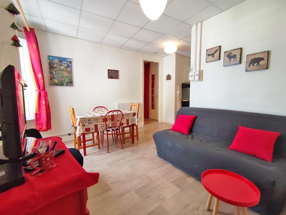 Les 3 Renards, T2 Bis, Parking, Centre Luchon, Casier A Skis, 4 Personnes Bagneres-de-Luchon Exterior photo